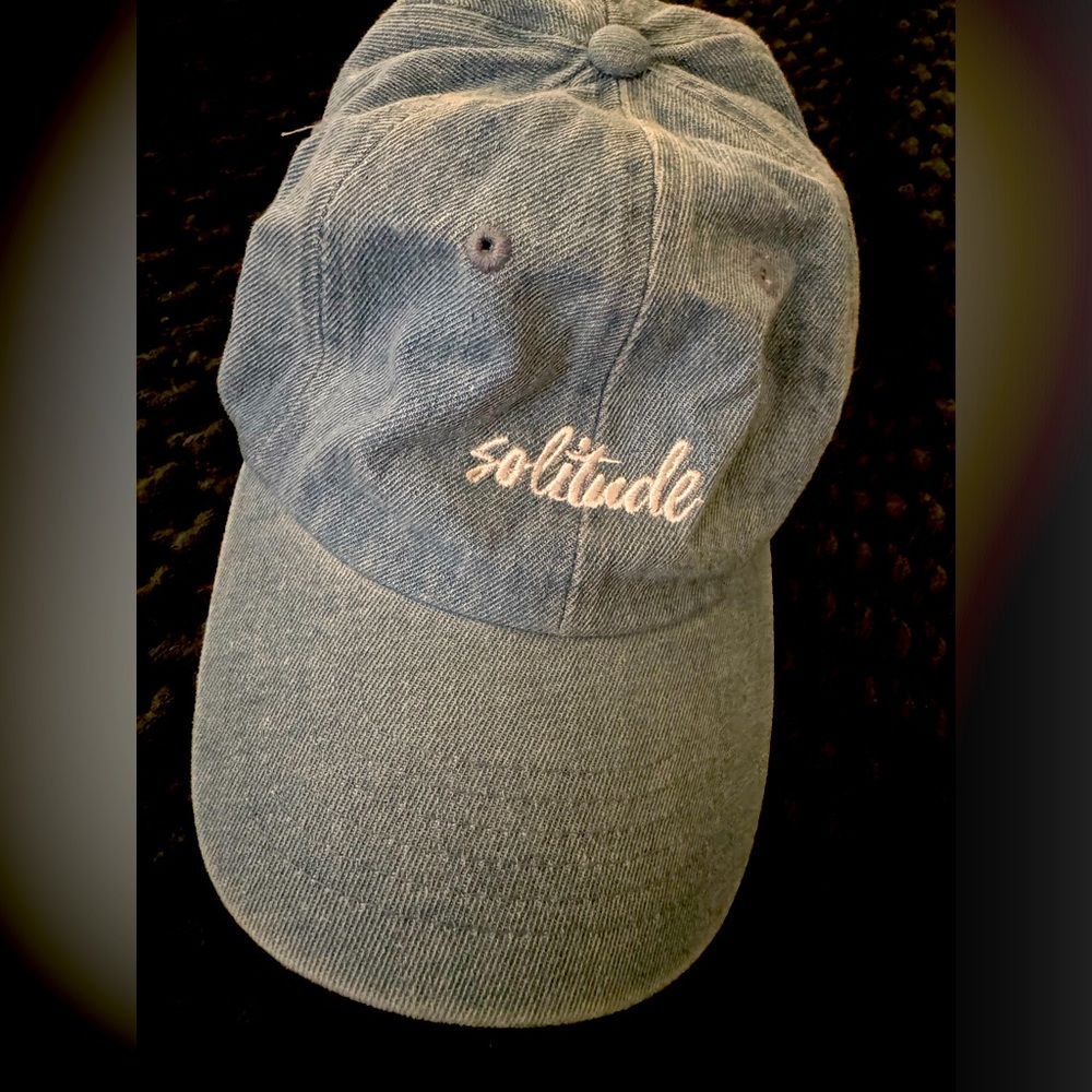 New without tags -Blue denim solitude hat